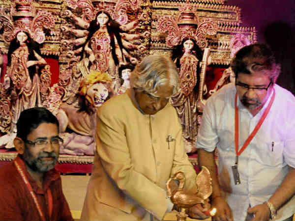 सुबह 4 बजे उठते हैं