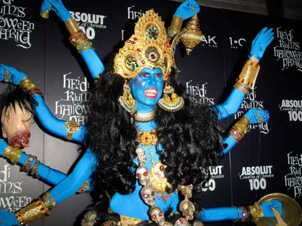 हॉलीवुड ऐक्ट्रेस ने भी किया अपमान