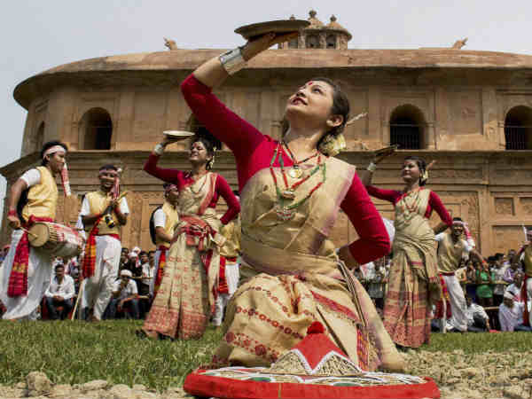 बीहू नृत्य