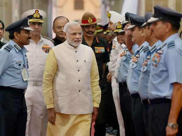 नहीं होने देंगे सेनाओं को कमजोर नहीं होने देंगे सेनाओं को कमजोर