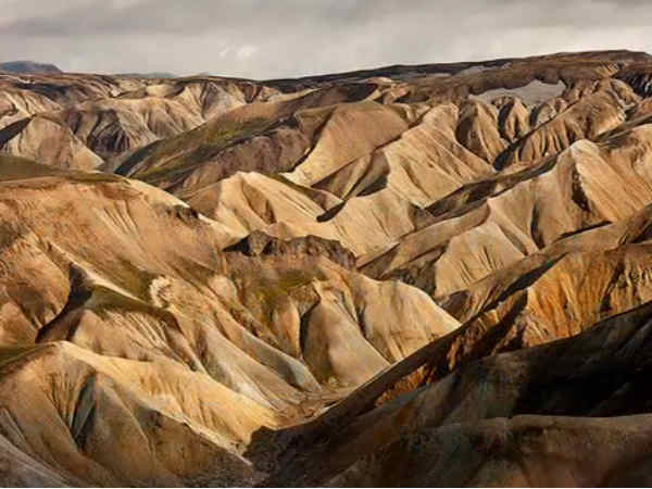 पहाड़ हिलते हुये देखना