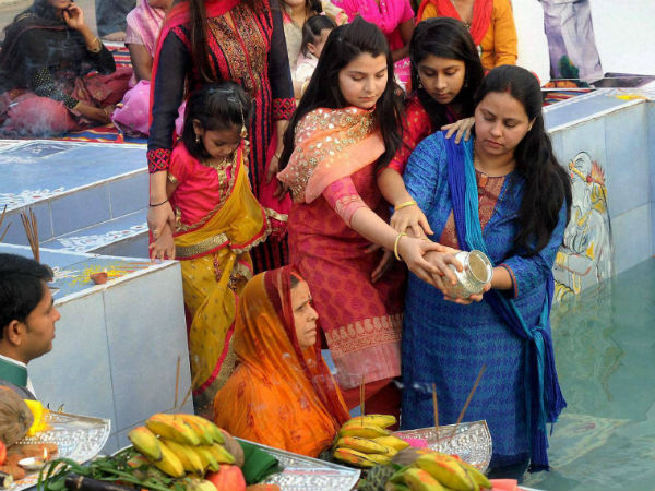 राबड़ी देवी परिवार के साथ