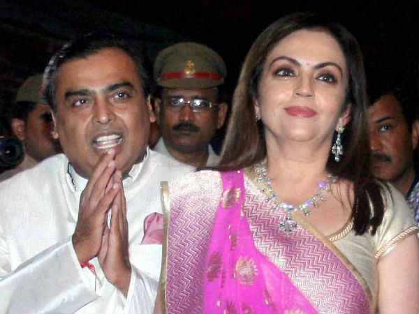 समाजसेवी नीता अंबानी
