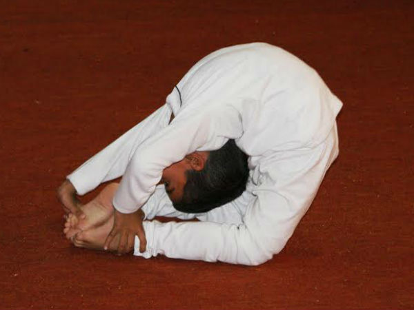 नि:शुल्क प्रशिक्षण भी देता है