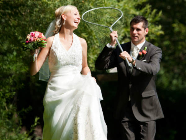 ताला लगाना