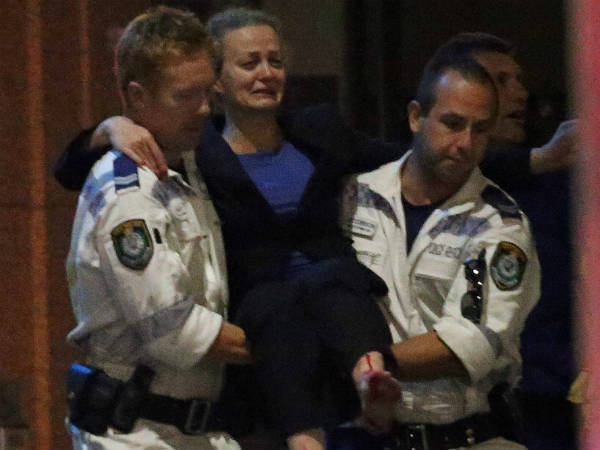 दो भारतीय भी