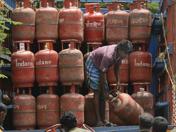 Centre to provide subsidy to BPL families for new LPG connections Centre to provide subsidy to BPL families for new LPG connections