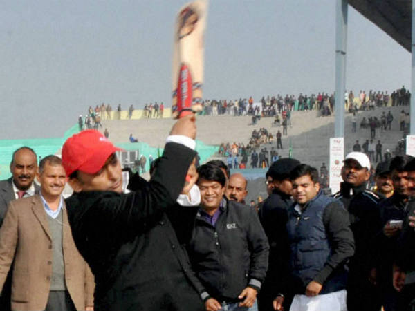 अखिलेश यादव