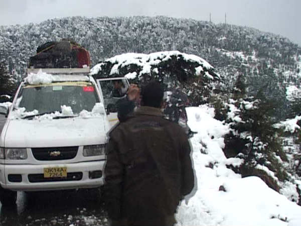 PICS: New year celebration on snow in Jammu Kashmir