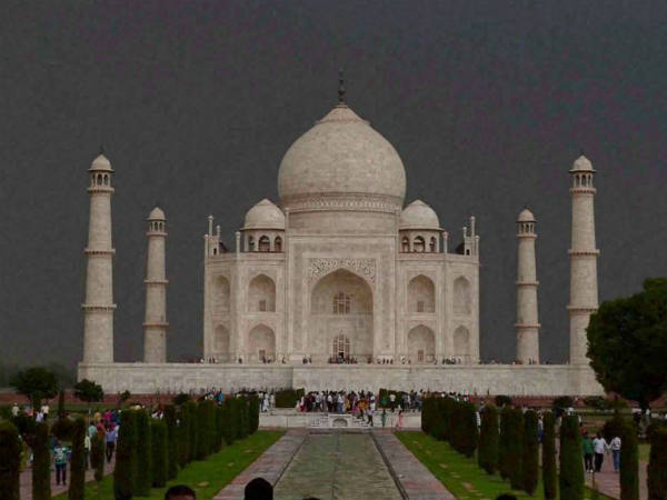 Taj Mahal and Red Fort to be developed as model monuments Taj Mahal and Red Fort to be developed as model monuments