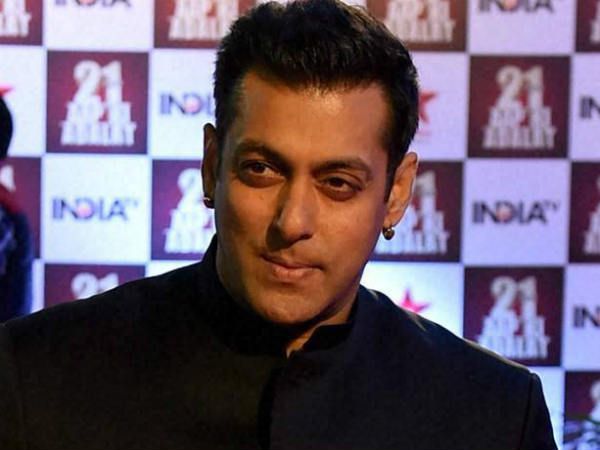 इन सितारों ने भी सेरोगेसी से पैदा किए बच्चे इन सितारों ने भी सेरोगेसी से पैदा किए बच्चे