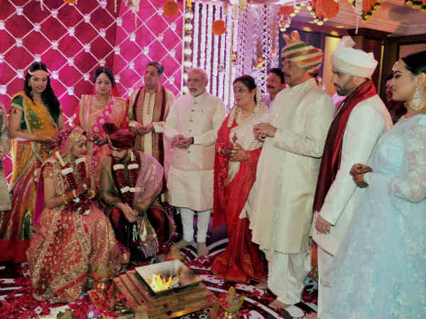 कुश सिन्हा की शादी में पहुंचे मोदी