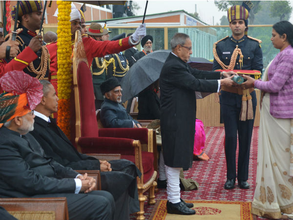 ओबामा ने तोड़ा प्रोटोकॉल