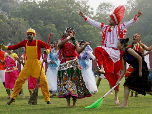 पीएम की टी-पार्टी