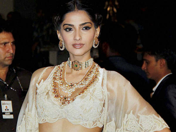 सोनम कपूर