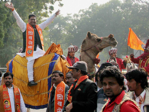 जानिए अपने नेता को जानिए अपने नेता को