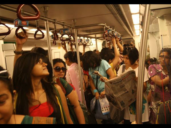 जिदंगी जना सीखाती है मेट्रो