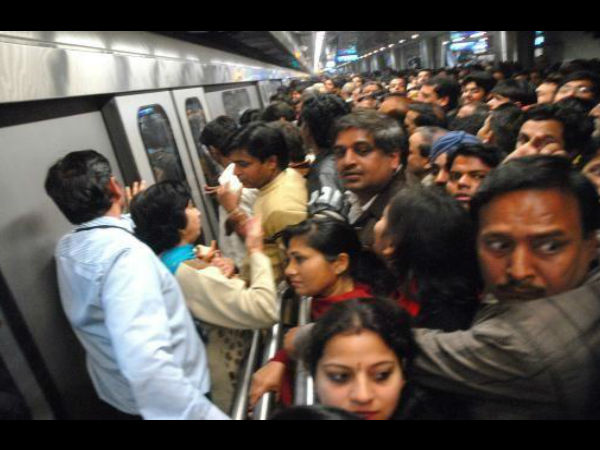 सार्वजनिक जीवन में रखे खास ख्याल