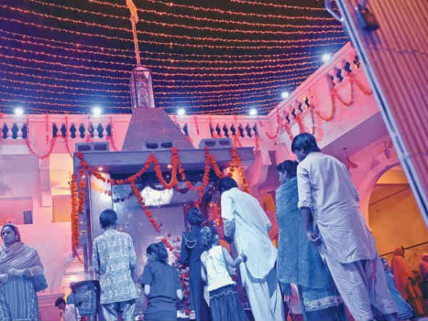 Pakistan temple Pakistan temple