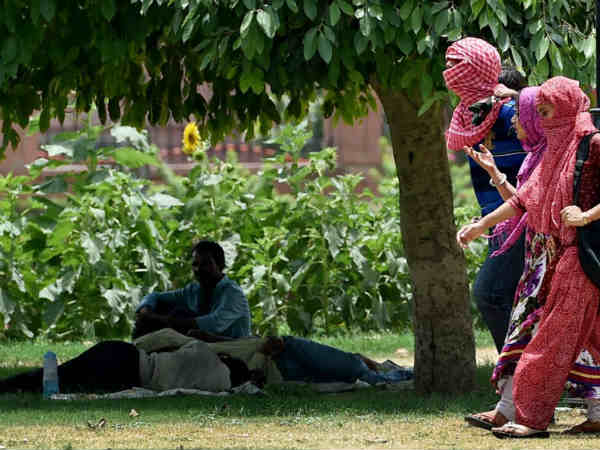 उप्र में तापमान बढ़ा उप्र में तापमान बढ़ा