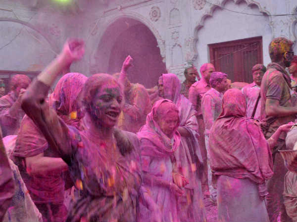 वृंदावन की होली वृंदावन की होली