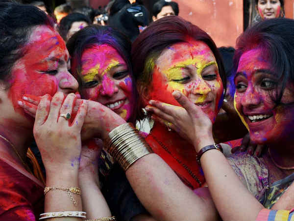 कलरफूल होली कलरफूल होली