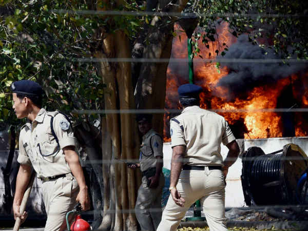 शॉर्ट सर्किट है वजह