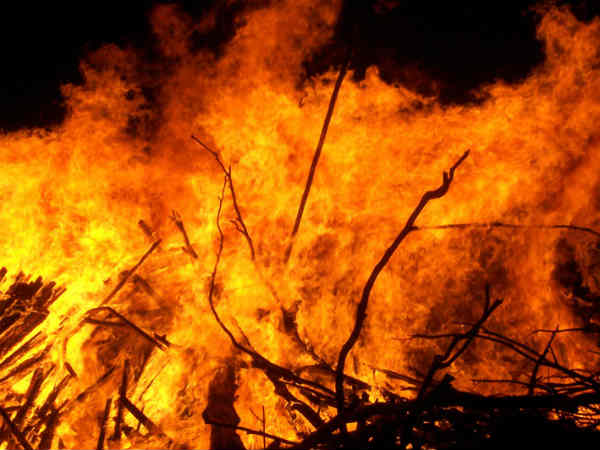 आवाज़ से आग