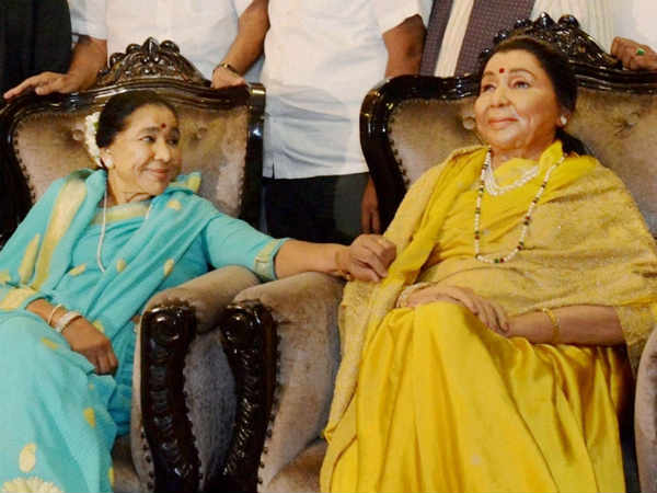 आशा भोंसले