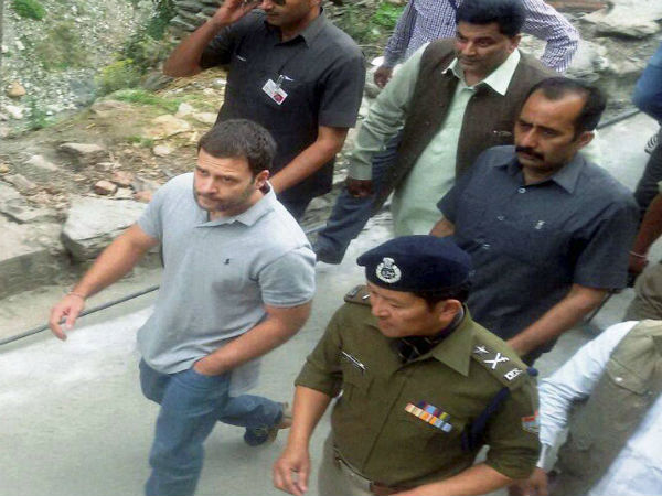 Pics: Rahul Gandhi reached Kedarnath Temple for Pooja Pics: Rahul Gandhi reached Kedarnath Temple for Pooja