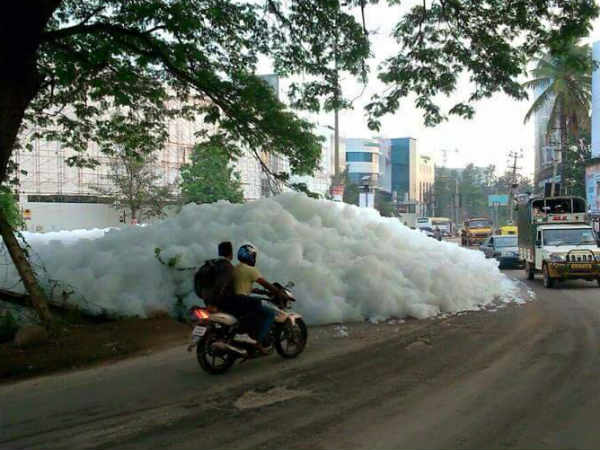 झाग के चलते बदबू