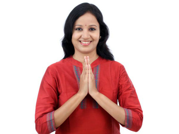 हाथ जोड़कर नमस्ते करना 