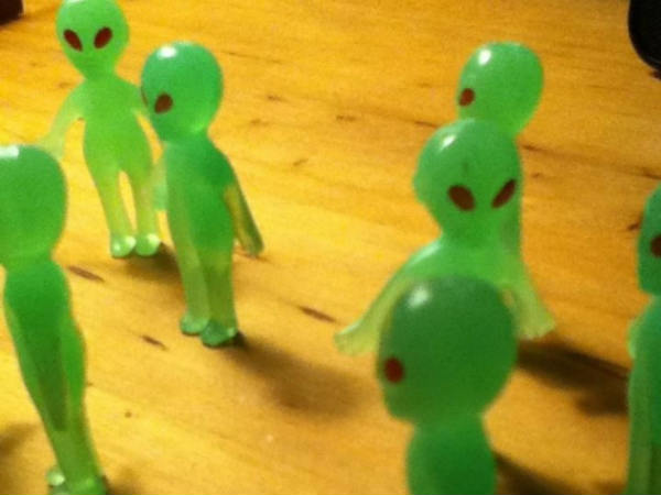 महाराष्ट्र में दिखे एलियन महाराष्ट्र में दिखे एलियन