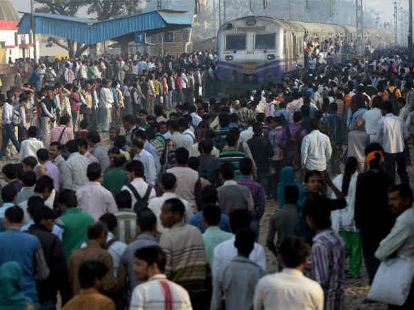 बिना टिकट के ट्रेन में घुसते ही टीटीई के पास जाना नहीं भूले