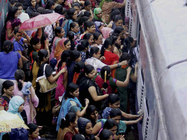 हैंड हेल्ड मशीन से मिलेगा टिकट