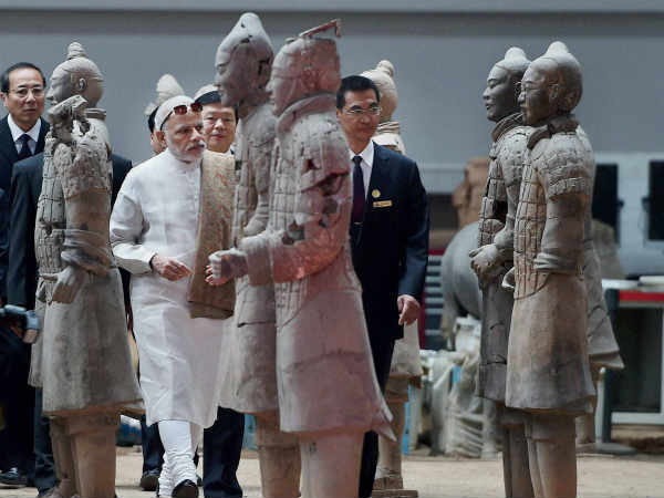 Terracotta Warriors Museum में पीएम मोदी Terracotta Warriors Museum में पीएम मोदी