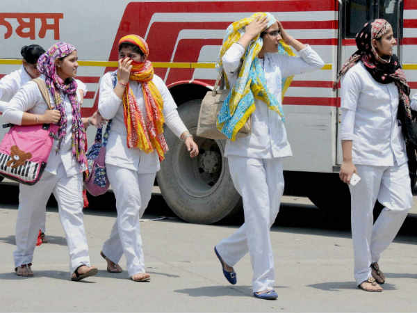 सिर को धूप से बचायें