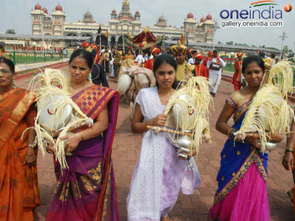 यदुवीर की ताजपोशी यदुवीर की ताजपोशी