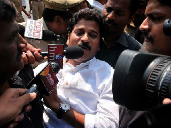 TDP MLA Revanth Reddy caught bribing TDP MLA Revanth Reddy caught bribing