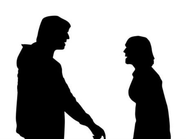 शारीरिक हिंसा और गाली गलौज बढ़ जाती है