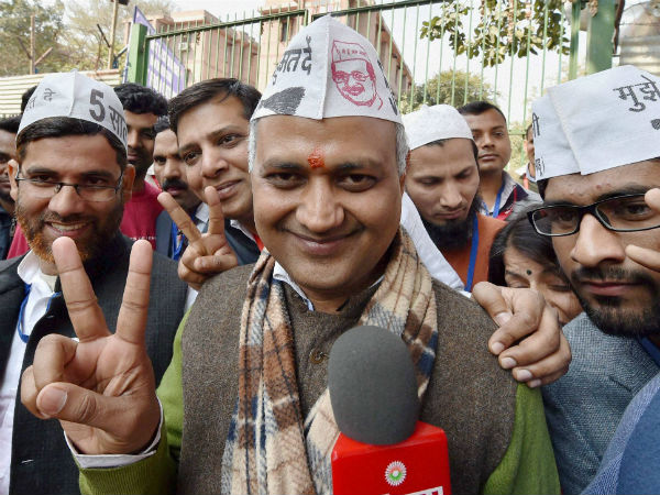 BJP protests outside Somnath Bharti's house BJP protests outside Somnath Bharti's house