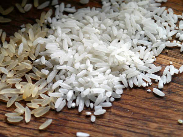 चीन में बनता है प्लास्टिक का चावल 