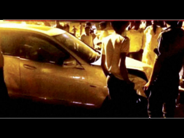 हेमा मालिनी की कार 