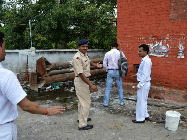 पुलिस ने किया इंतजार 