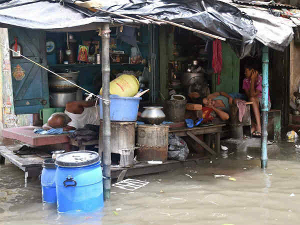 कोलकाता में बारिश 