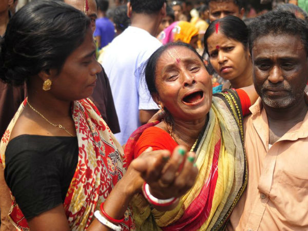 27 pilgrims killed in Andhra stampede 27 pilgrims killed in Andhra stampede