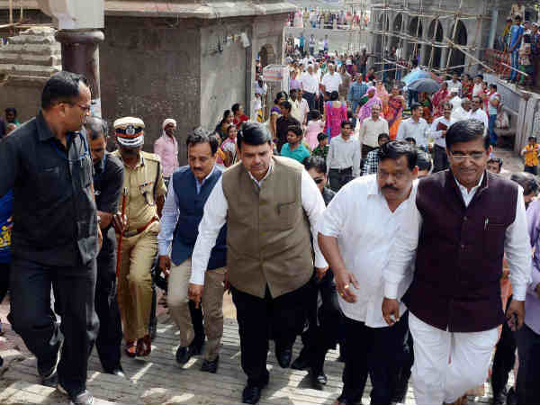 2,400 करोड़ रुपये 2,400 करोड़ रुपये