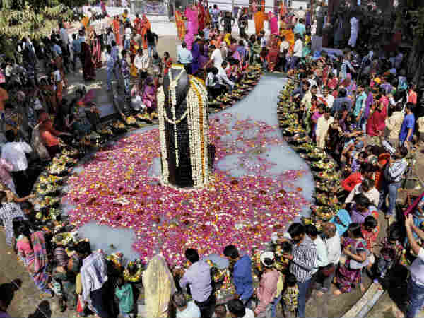 शिवलिंग बनाकर पूजन