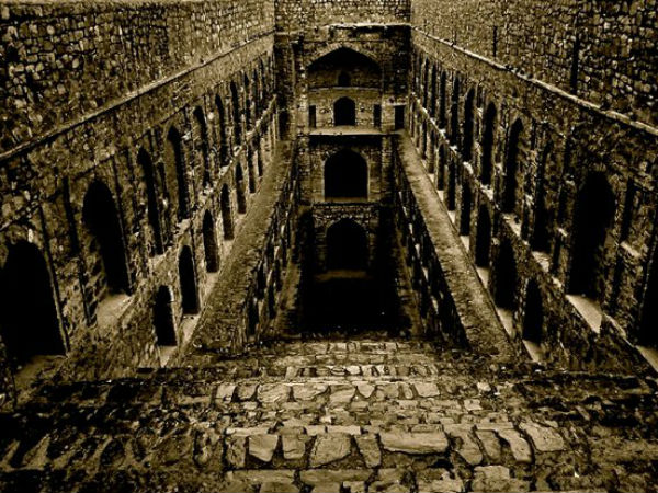 उग्रसेन की बावली