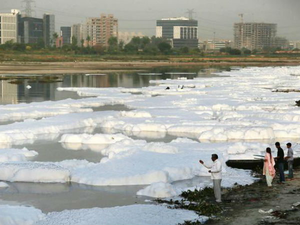 यमुना में 3,000 मिलिययन लीटर सीवेज का पानी